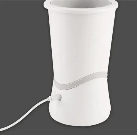 Automatic Rotating Paw Cleaner